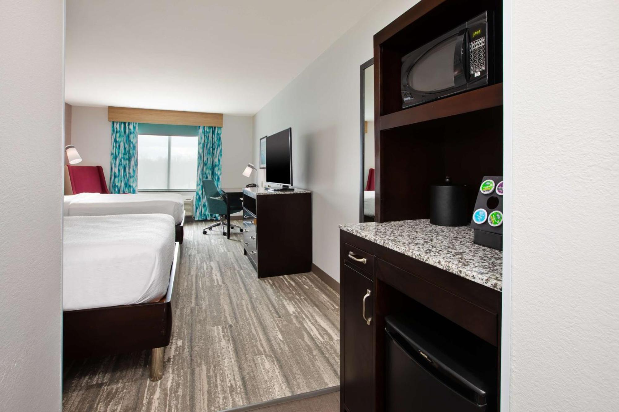 Hilton Garden Inn Benton Harbor Bagian luar foto