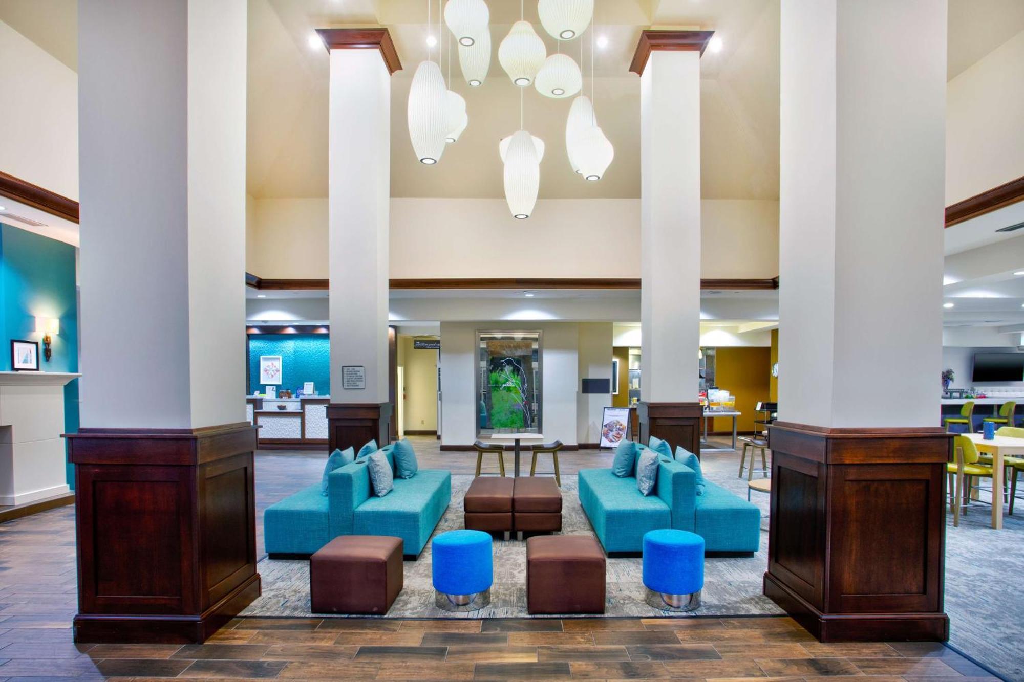 Hilton Garden Inn Benton Harbor Bagian luar foto