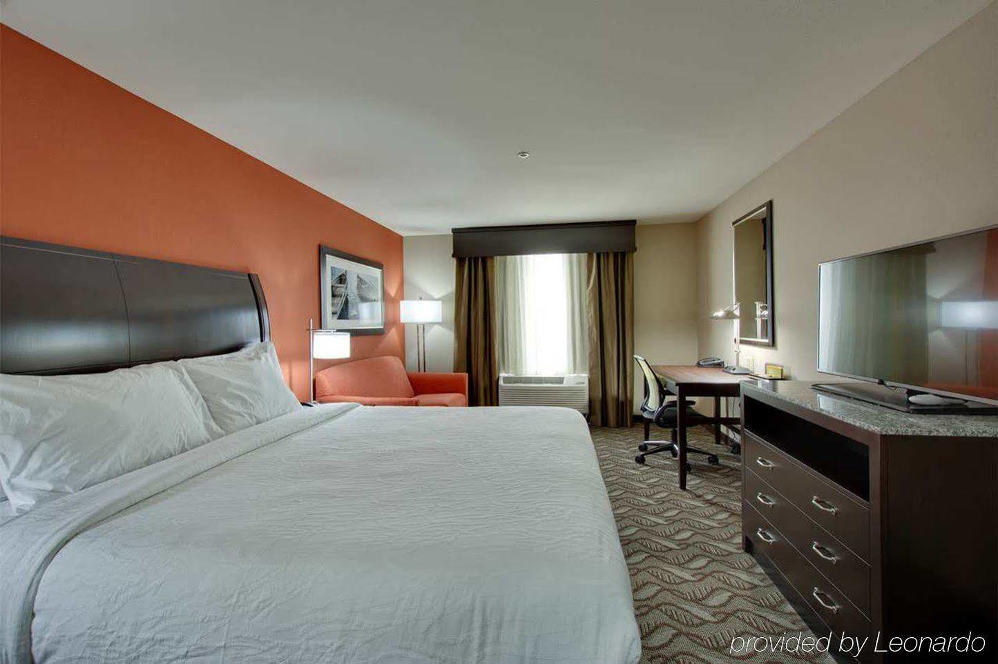 Hilton Garden Inn Benton Harbor Bagian luar foto